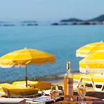 T2 Tout Confort Proche Plage, Climatisation, Parking Inclus Le Lavandou