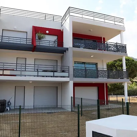 T2 Tout Confort Proche Plage, Climatisation, Parking Inclus *